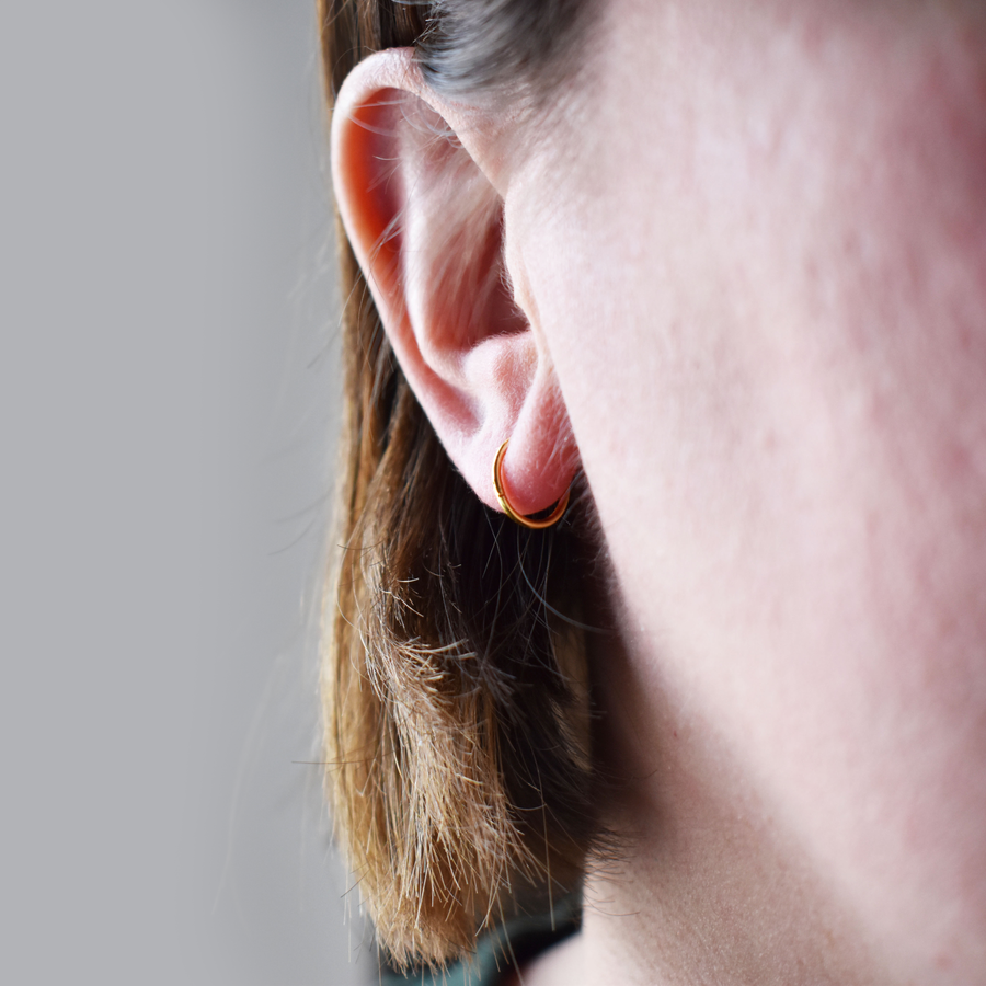 8mm Gold Faceted Sleeper Hinged Hoops