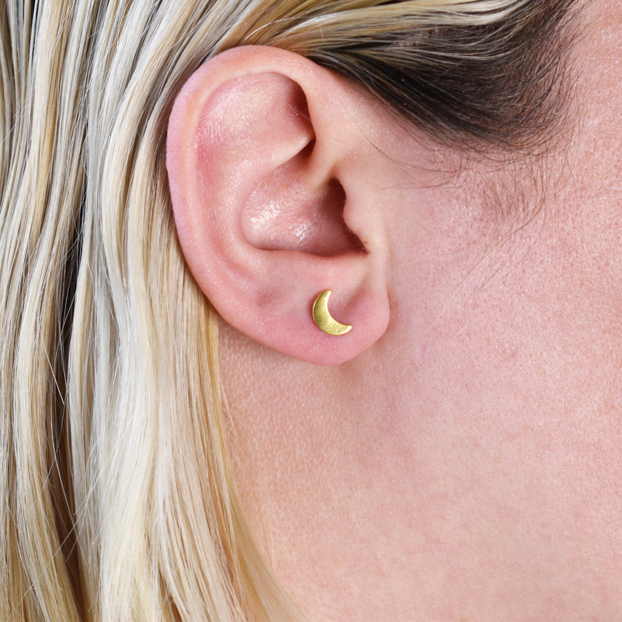 Wholesale | Gold Crescent Moon Stud Earrings